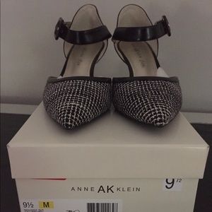 Anne Klein black and white ankle strap pumps 9 1/2